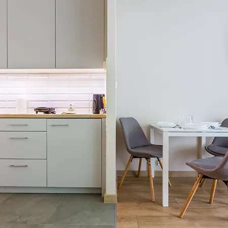 Apartmán Wola Nest By Aparo - Metro Rondo Daszynskiego, Centrum, Browary Warszawskie, Winda, Balkon Varšava